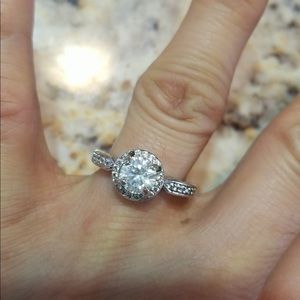 Moissanite diamond ring 💍 2 carats TW/925 silver